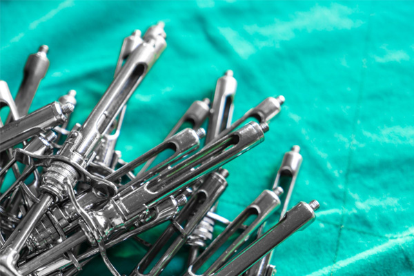 Zhuoguan Metal in Shenzhen provides high-precision medical device parts